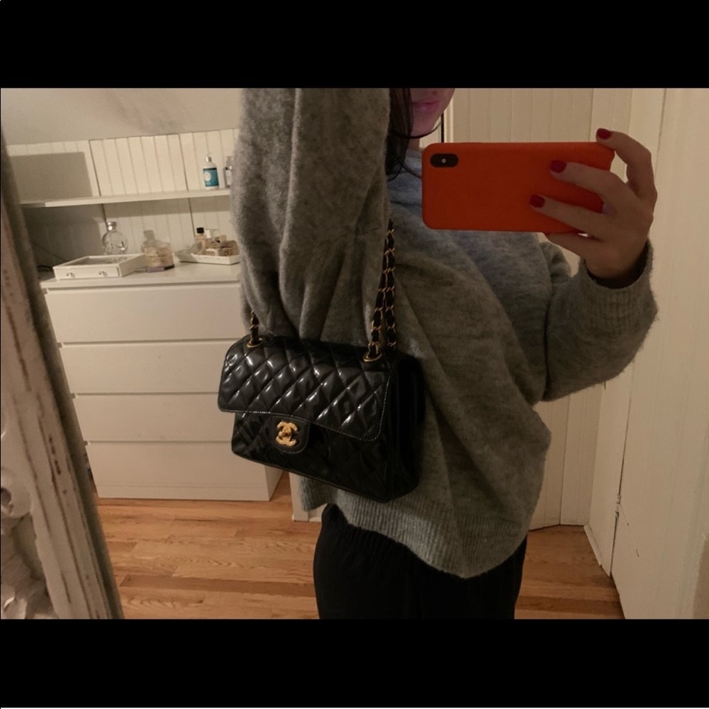 💯Chanel patent flap bag